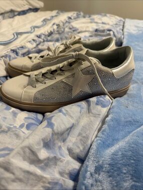 Women’s platform shushop sneakers size 11 never worn